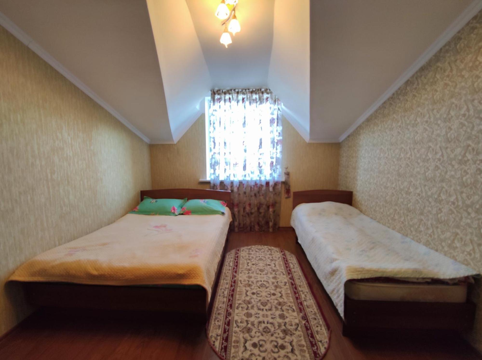 Hotel Адилет Tscholponata Exterior foto
