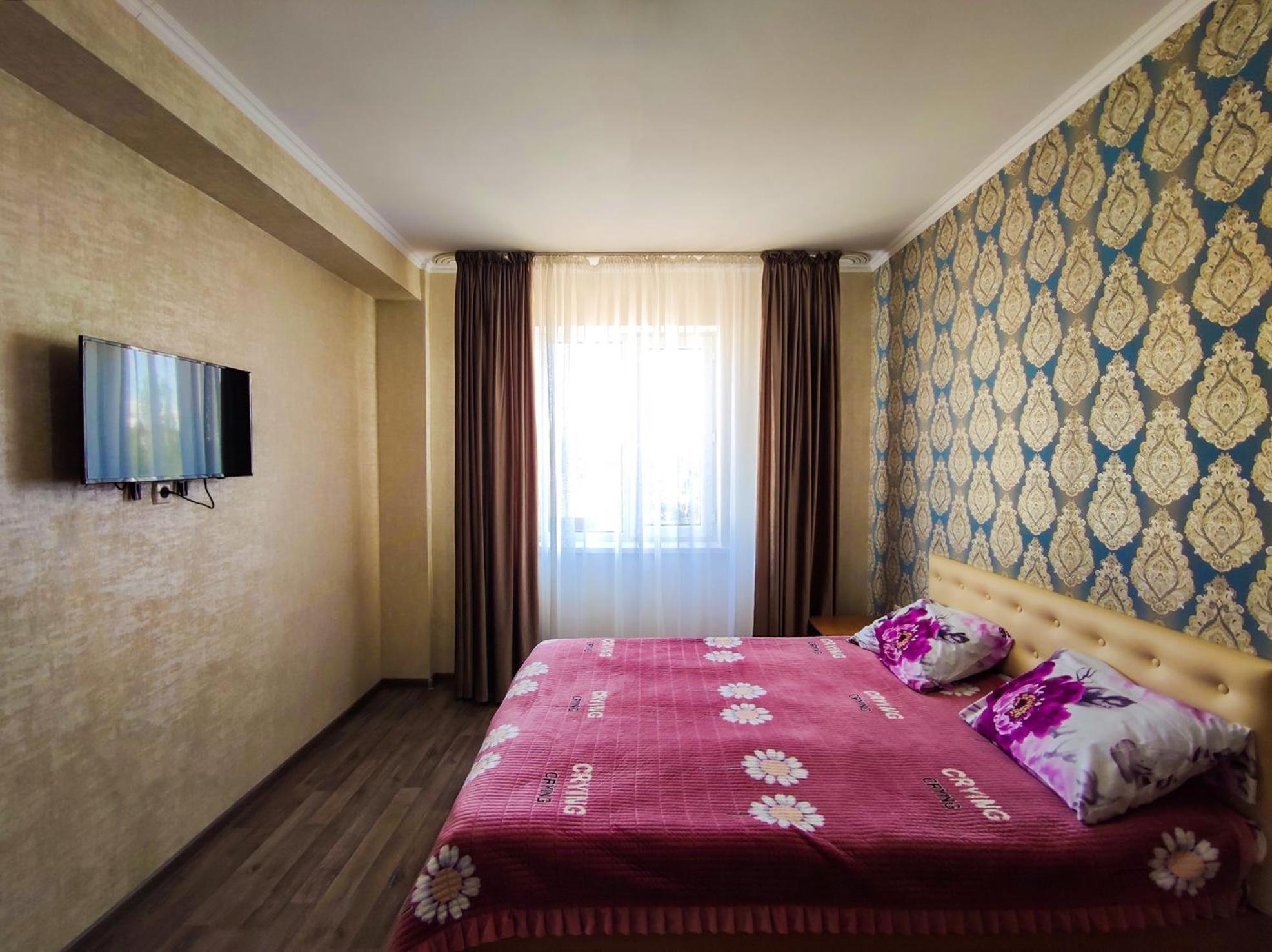 Hotel Адилет Tscholponata Exterior foto