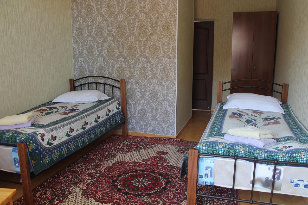 Hotel Адилет Tscholponata Exterior foto